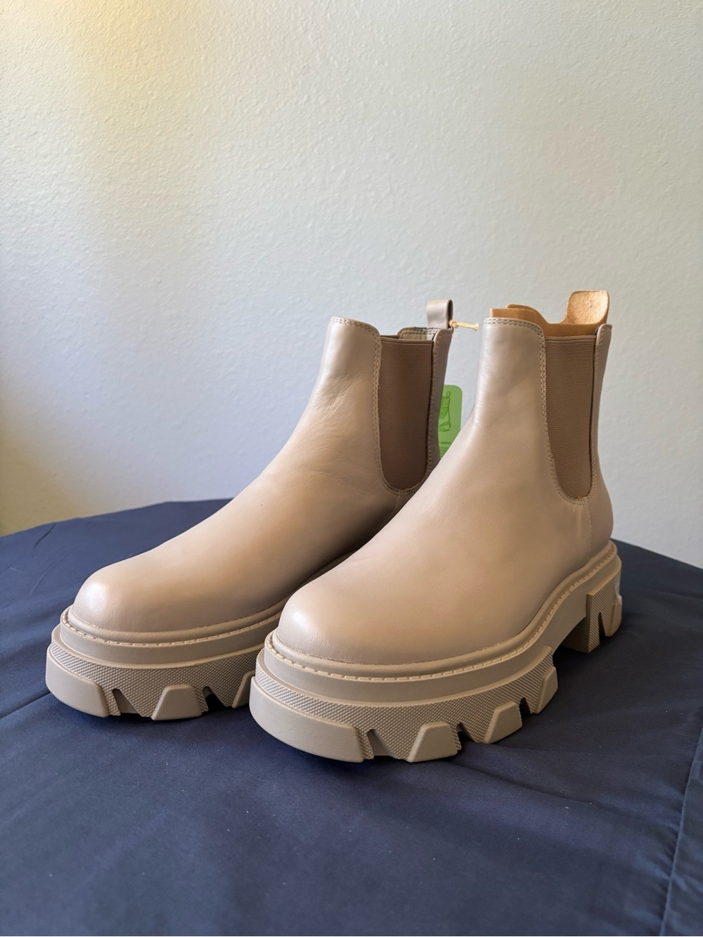 Sam Edelman Chunky Chelsea Booties in Beige Taupe NEW IN BOX
